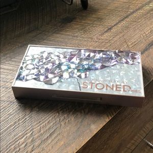 Urban Decay Stoned Vibes palette